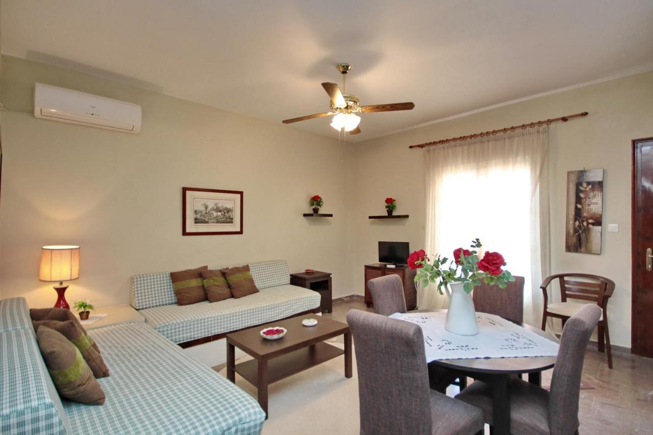Aloe Luxury Apartments Porto Heli Eksteriør billede