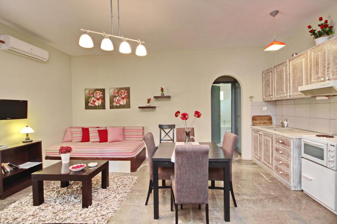 Aloe Luxury Apartments Porto Heli Eksteriør billede