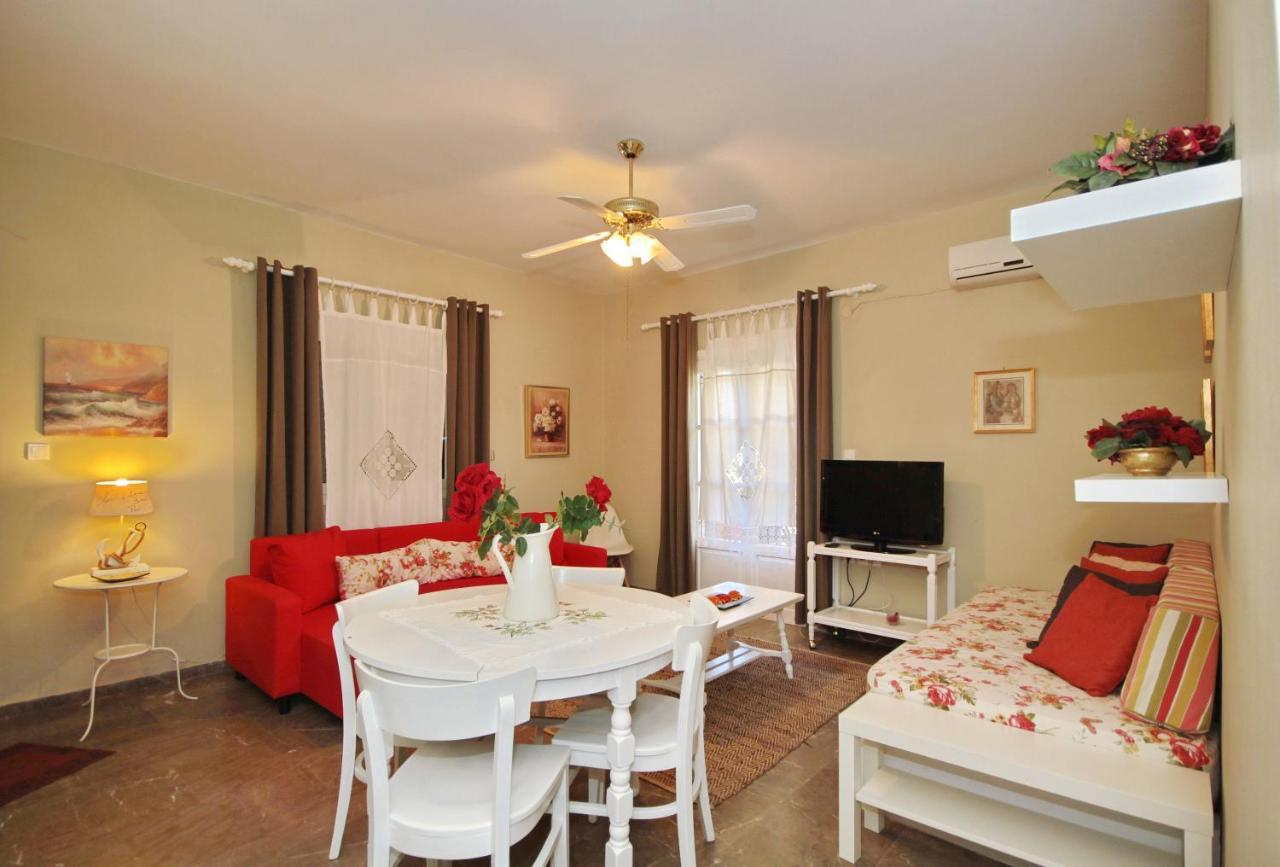 Aloe Luxury Apartments Porto Heli Eksteriør billede
